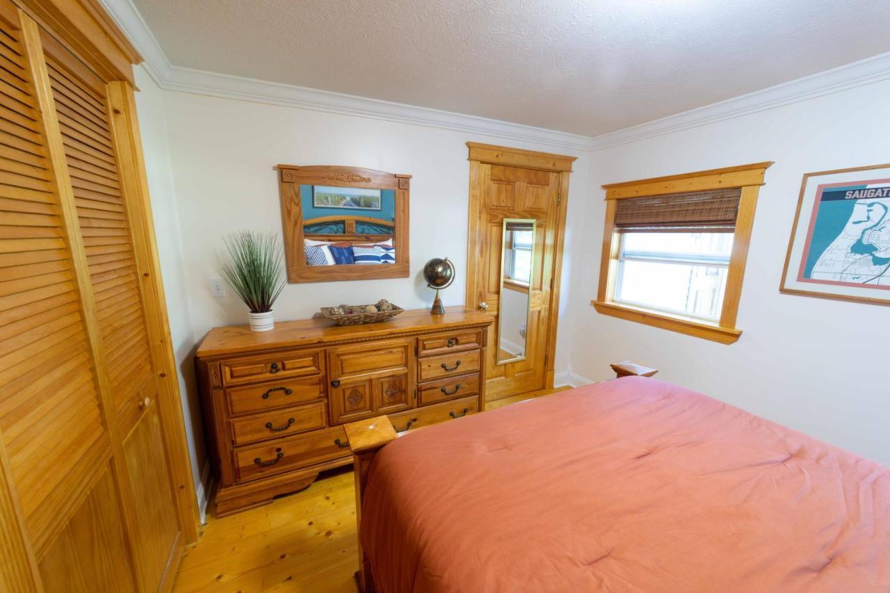 The Charming Glenn Cottage! Walk To Lake Michigan! Fennville 外观 照片